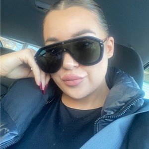 Meet your Posher, Ally